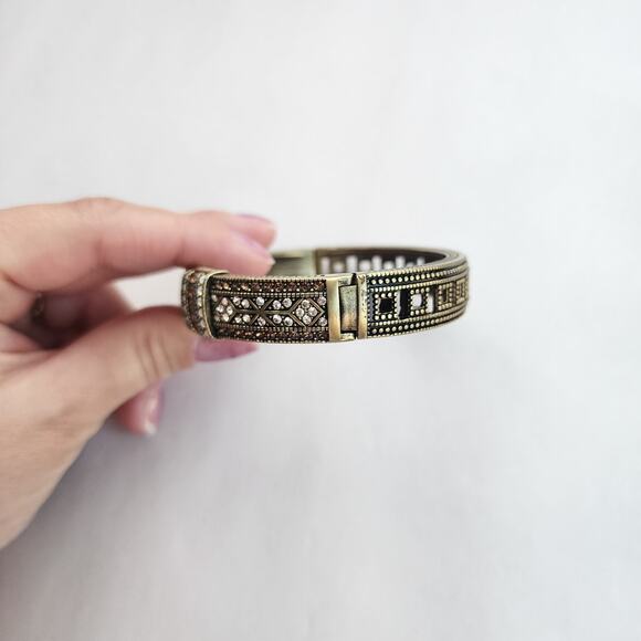 Heidi Daus Bangle Bracelet Hinge Old Gold Bronze White Crystal Age Of elegance - Picture 5 of 12
